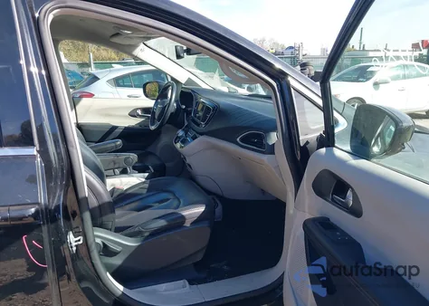 2020 Chrysler Pacifica Touring L from USA, damaged, VIN 2C4RC1BG2LR114378